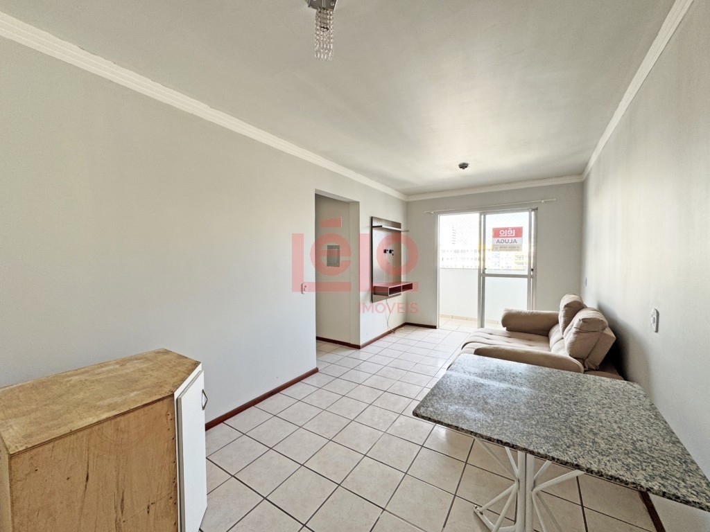 Apartamento para locacao no Zona 07 em Maringa com 91,93m² por R$ 1.800,00