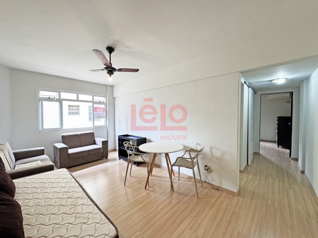 Apartamento para locacao no Zona 07 em Maringa com 90,46m² por R$ 1.400,00