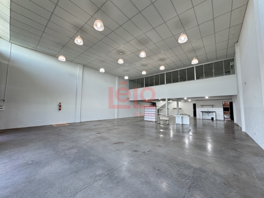 Barracão para locacao no Jardim Paris VI em Maringa com 338,56m² por R$ 7.000,00