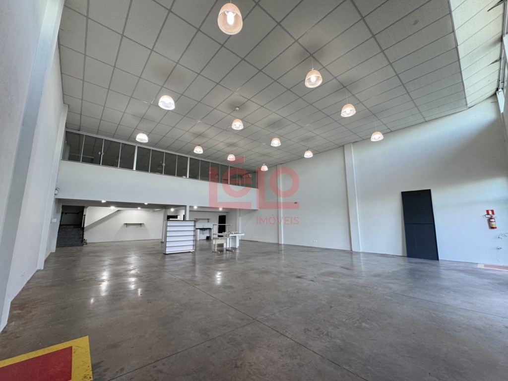 Barracão para locacao no Jardim Paris VI em Maringa com 338,56m² por R$ 7.000,00