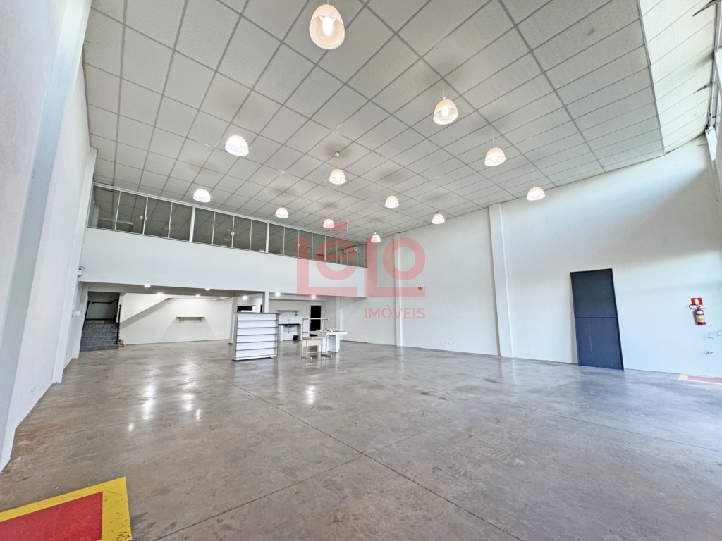 Barracão para locacao no Jardim Paris VI em Maringa com 338,56m² por R$ 7.000,00