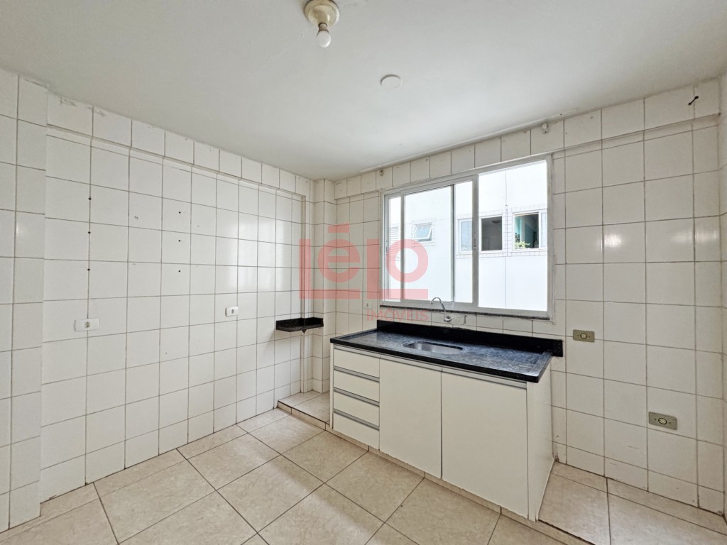 Apartamento para locacao no Zona 07 em Maringa com 127,21m² por R$ 1.500,00