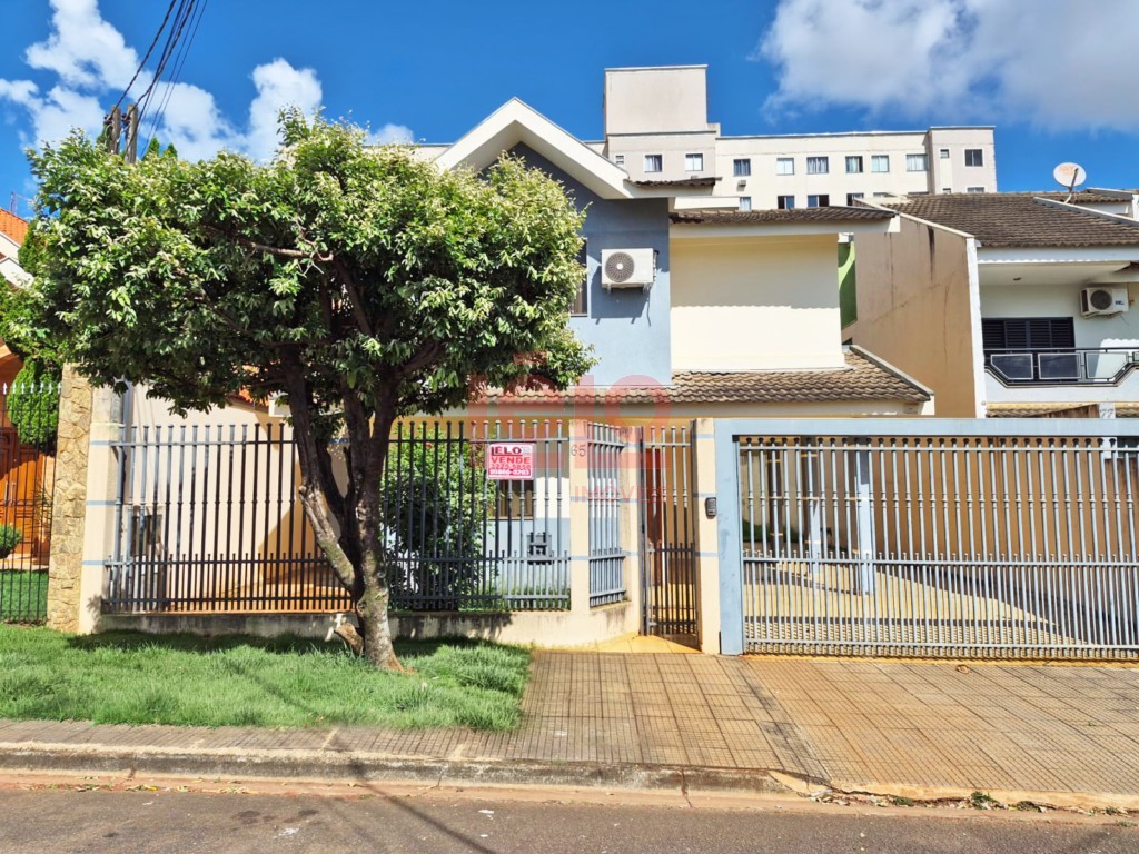 Sobrado para venda no Jardim Imperial II em Maringa com 360m² por R$ 690.000,00
