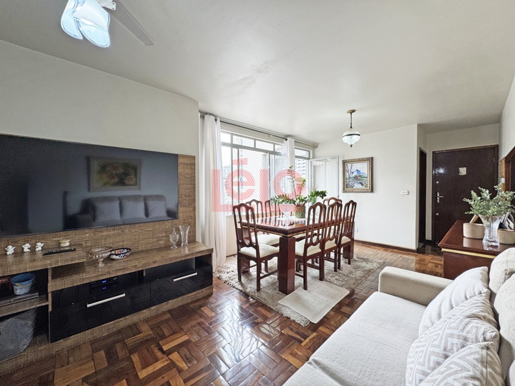 Apartamento para venda no Zona 07 em Maringa com 126,81m² por R$ 297.000,00