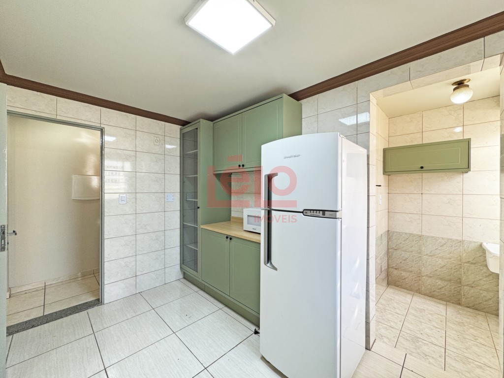 Apartamento para locacao no Zona 07 em Maringa com 116,61m² por R$ 2.150,00