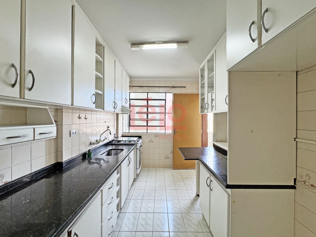 Apartamento para locacao no Zona 07 em Maringa com 112,92m² por R$ 2.100,00