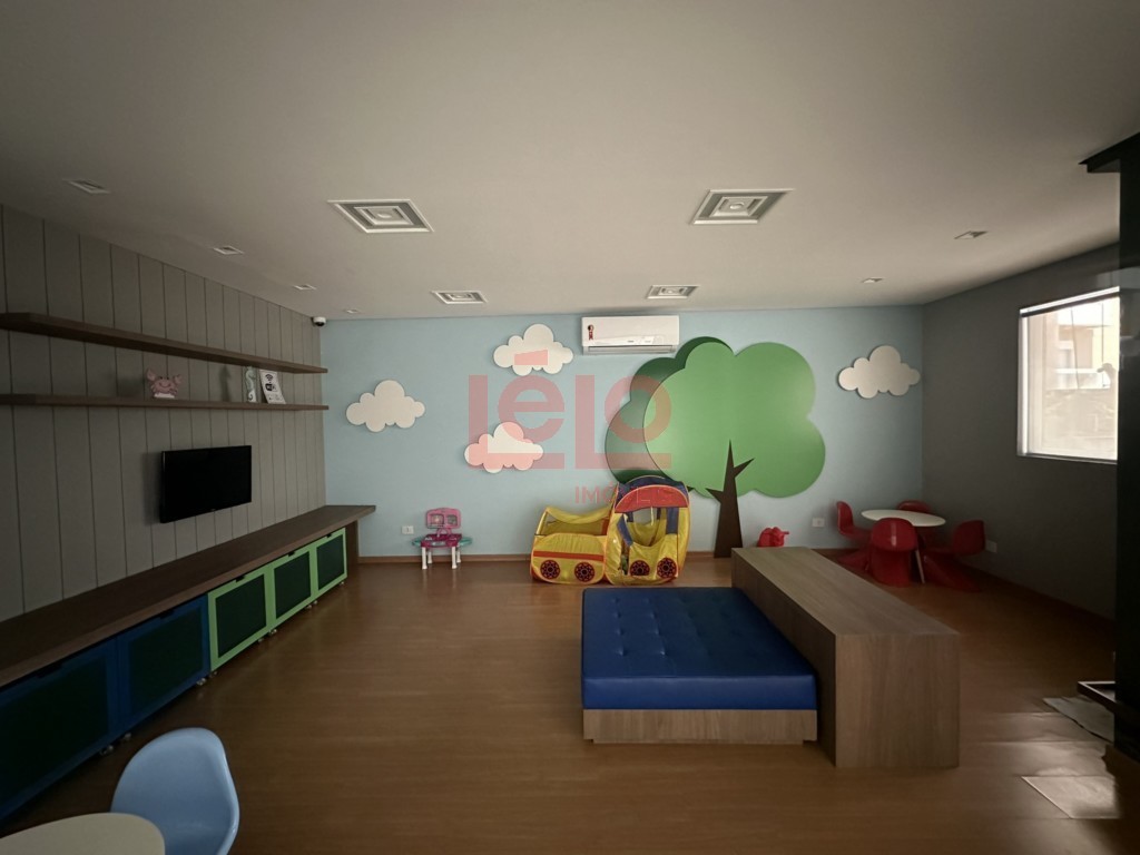 Apartamento para locacao no Novo Centro em Maringa com 121,94m² por R$ 3.300,00