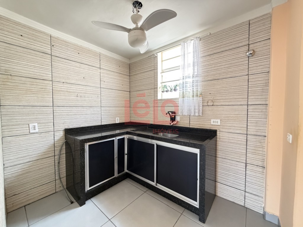 Apartamento para locacao no Zona 07 em Maringa com 80,77m² por R$ 1.400,00