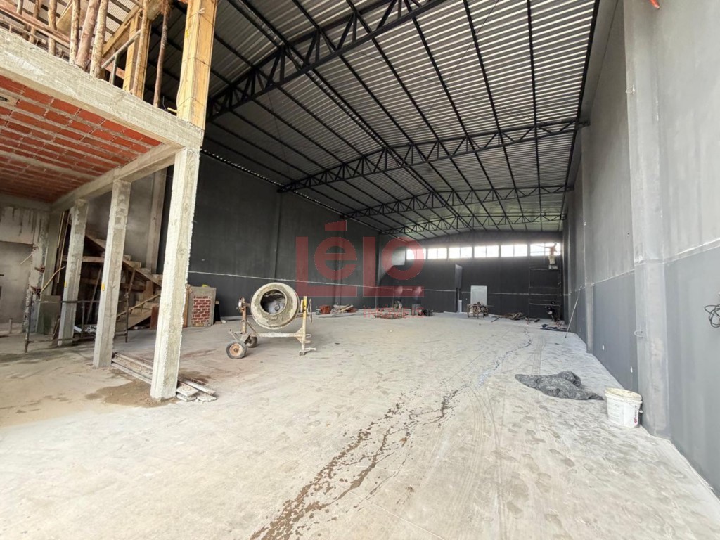 Barracão para locacao no Bom Jardim em Maringa com 380,97m² por R$ 8.000,00