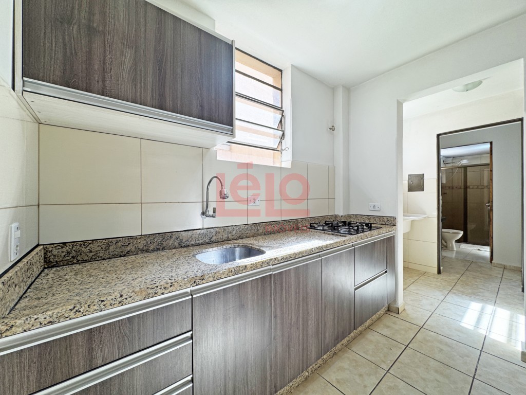 Apartamento para locacao no Zona 07 em Maringa com 80,77m² por R$ 1.800,00