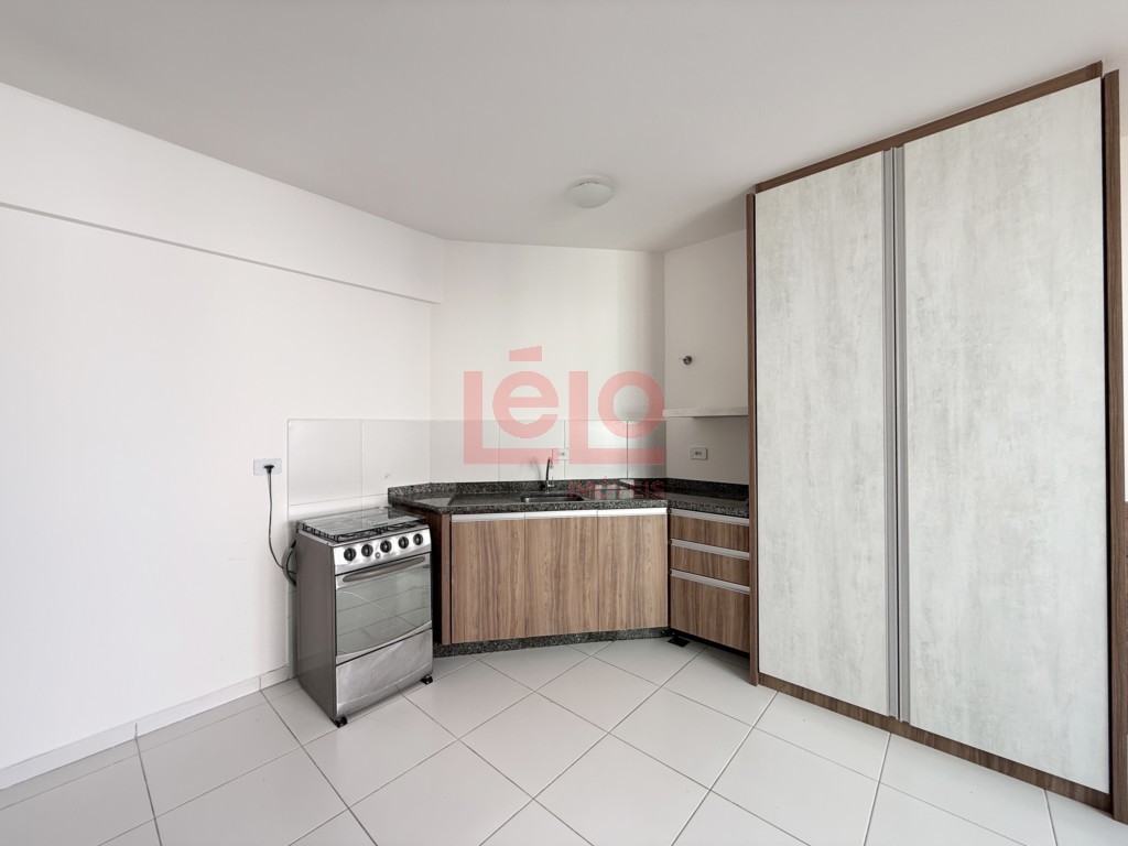 Apartamento para locacao no Zona 07 em Maringa com 64,8m² por R$ 1.300,00