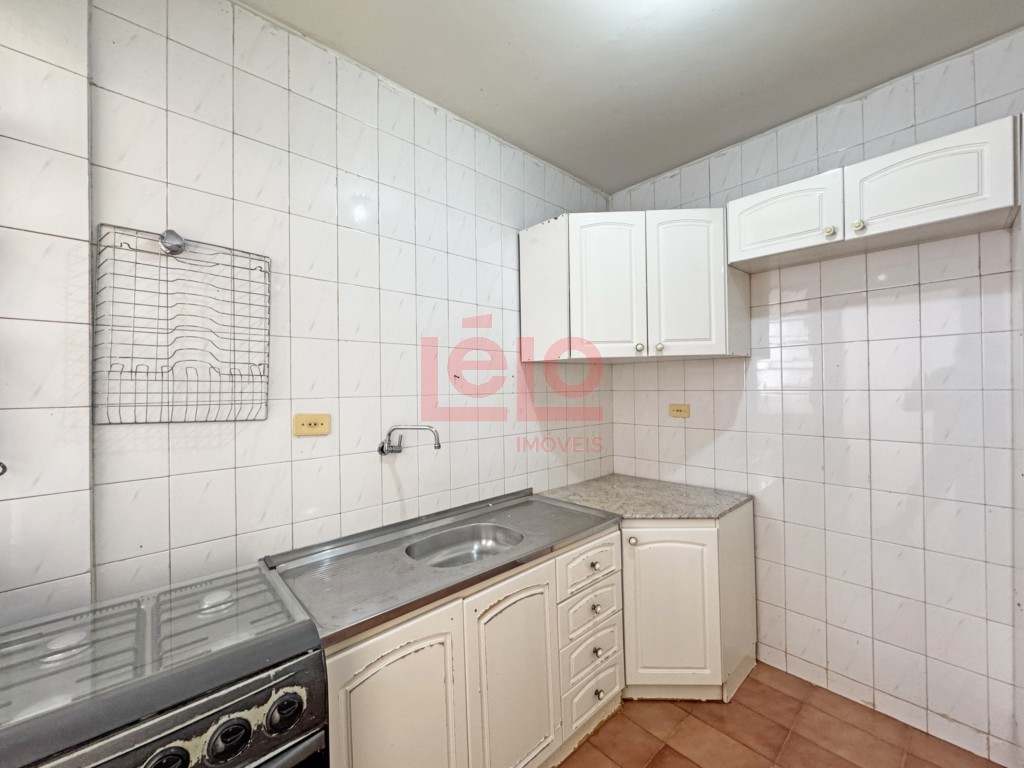Apartamento para locacao no Zona 07 em Maringa com 76,2m² por R$ 1.300,00