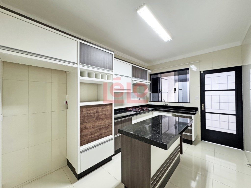 Casa Residencial para locacao no Parque das Laranjeiras em Maringa com 100m² por R$ 2.500,00