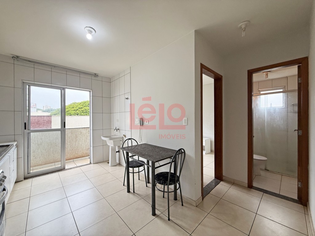 Apartamento para locacao no Zona 07 em Maringa com 63,37m² por R$ 1.300,00