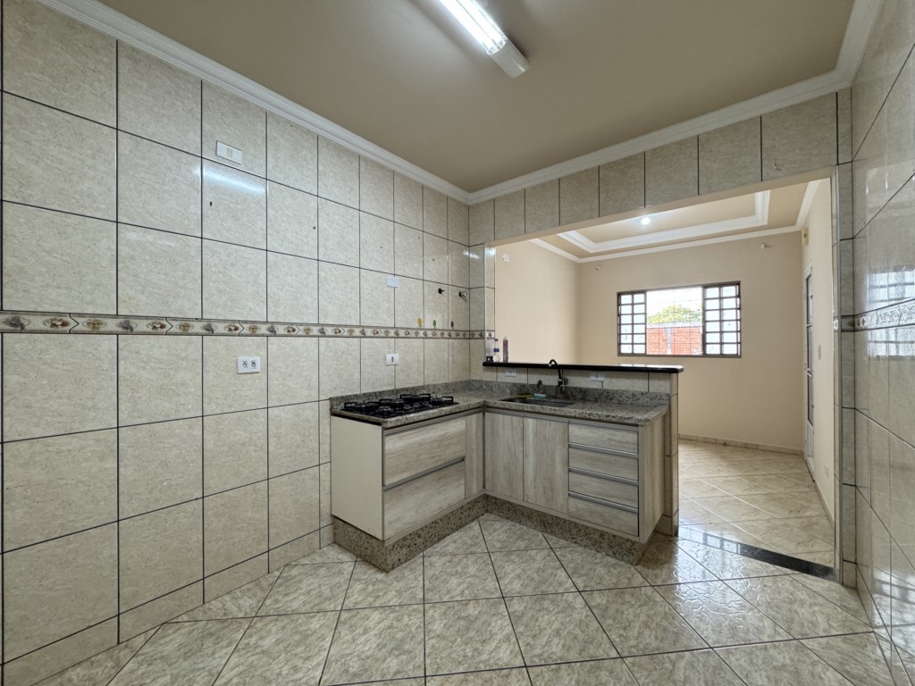 Apartamento para locacao no Zona 07 em Maringa com 90m² por R$ 1.900,00