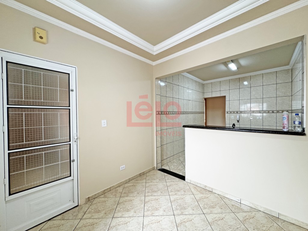 Apartamento para locacao no Zona 07 em Maringa com 90m² por R$ 1.900,00