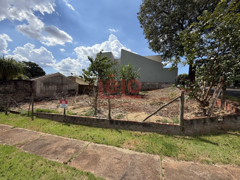 Terreno para venda no Jardim Imperial II em Maringa com 215m² por R$ 248.000,00
