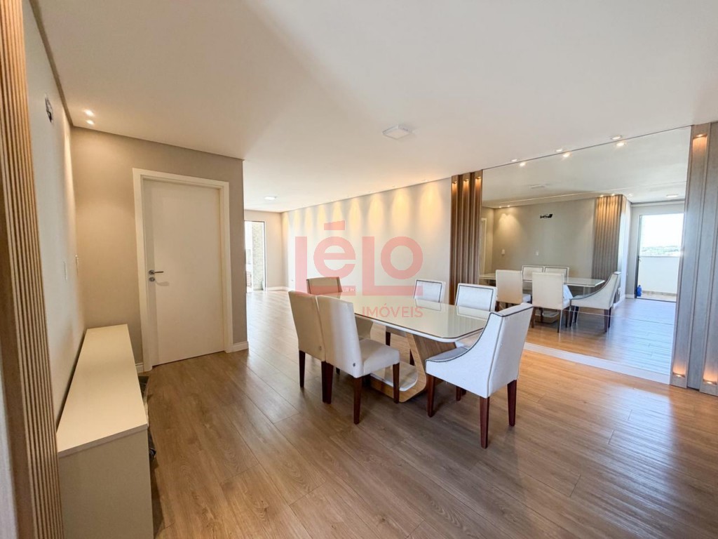 Apartamento para venda no Novo Centro em Maringa com 195m² por R$ 895.000,00