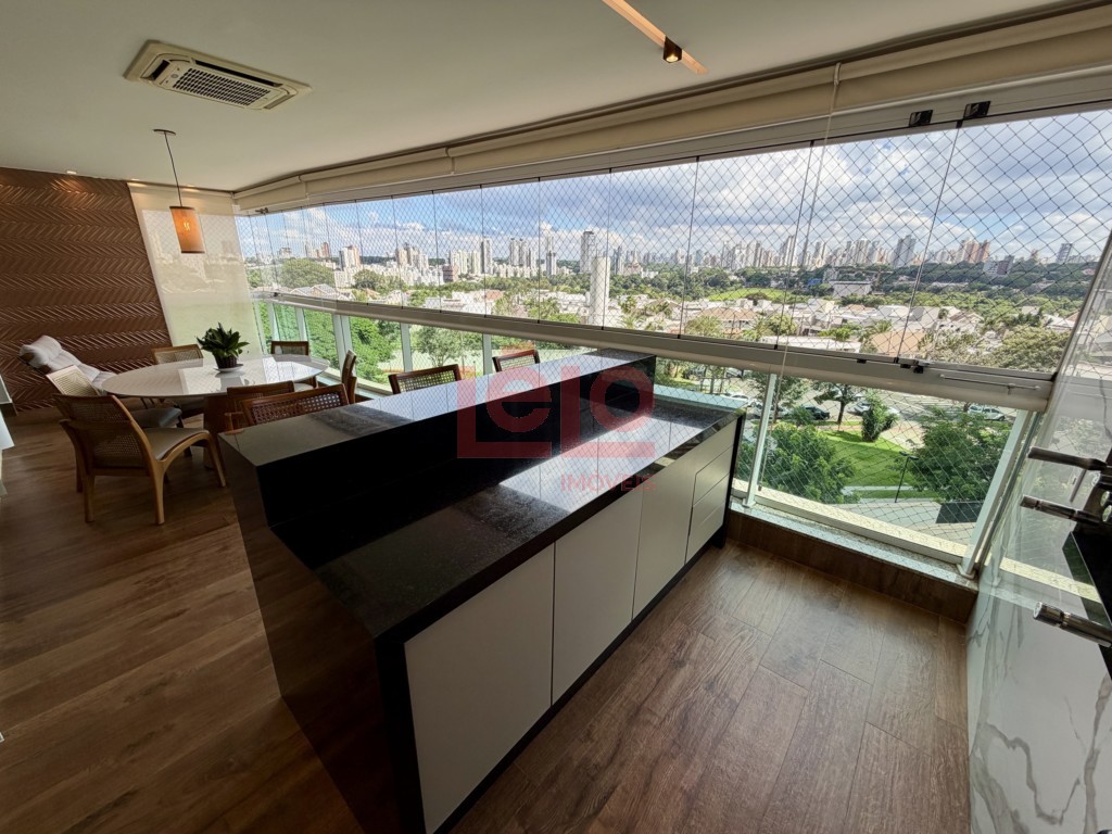 Apartamento para venda no Zona 08 em Maringa com 315m² por R$ 2.290.000,00