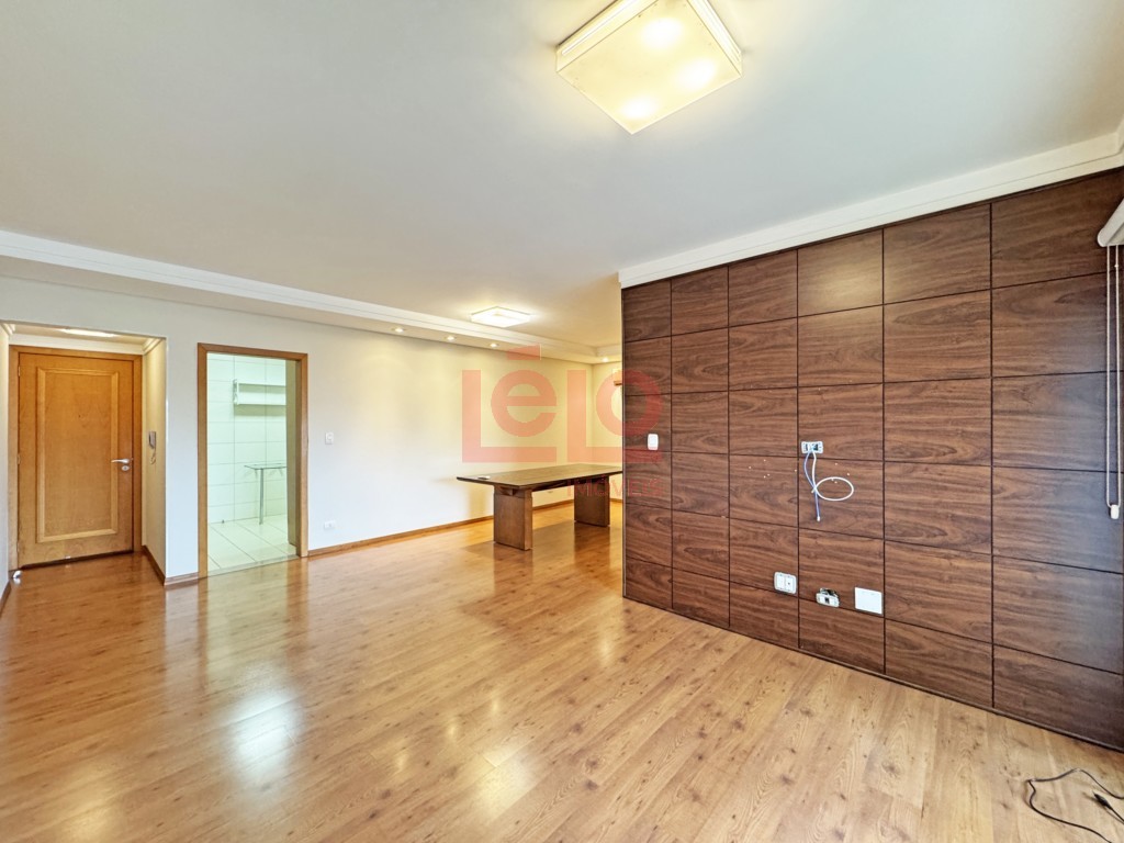 Apartamento para locacao no Zona 01 em Maringa com 209,23m² por R$ 6.000,00