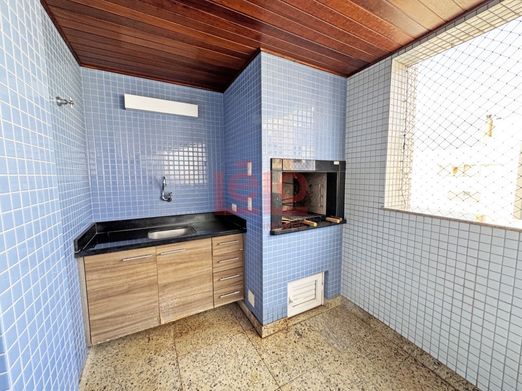 Apartamento para venda no Novo Centro em Maringa com 267,88m² por R$ 1.650.000,00