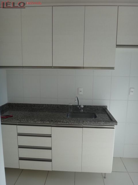Apartamento para locacao no Zona 07 em Maringa com 69,34m² por R$ 1.500,00