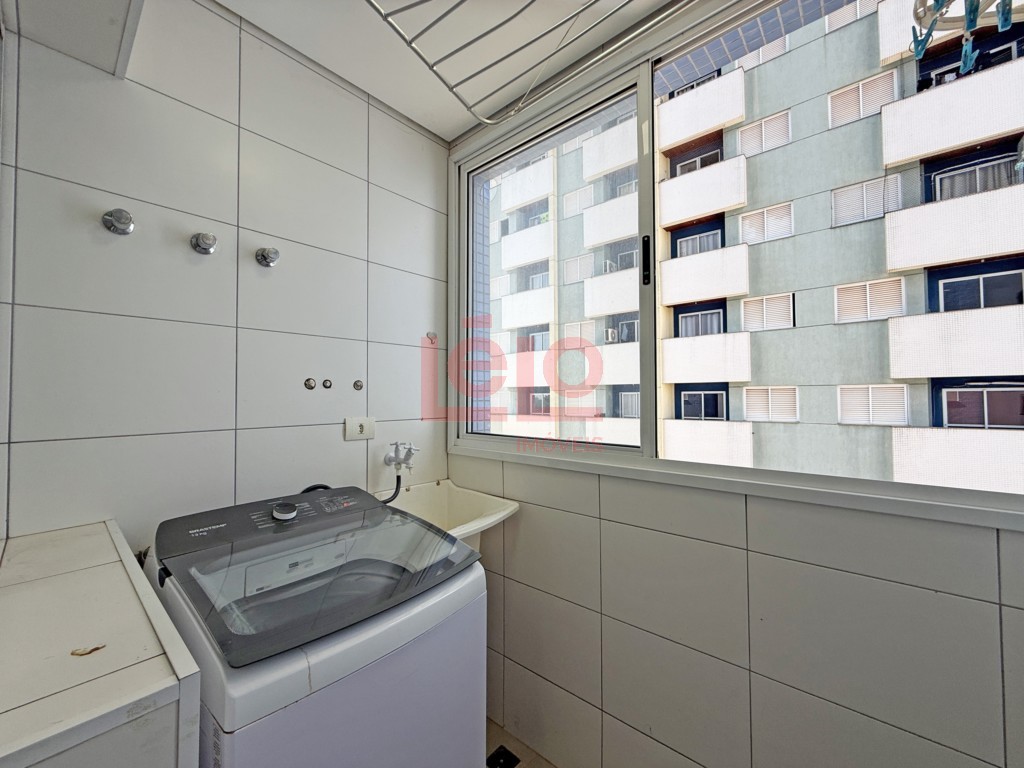 Apartamento para locacao no Zona 07 em Maringa com 107,14m² por R$ 2.000,00