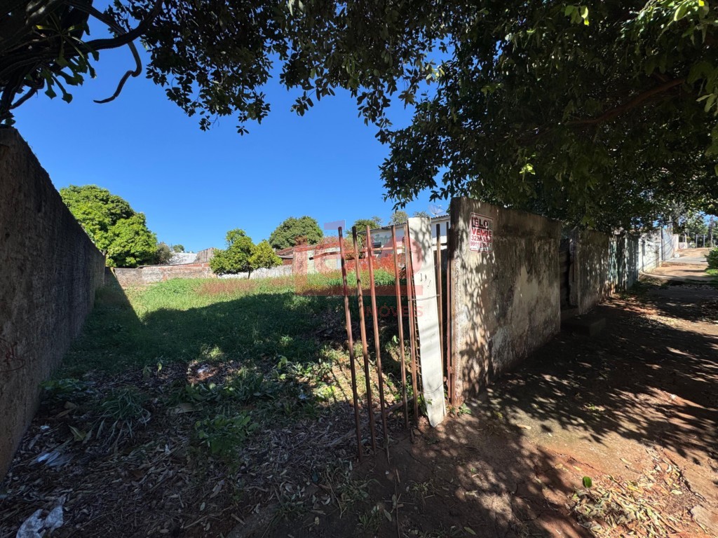 Terreno para venda no Jardim Alvorada em Maringa com 468,75m² por R$ 380.000,00