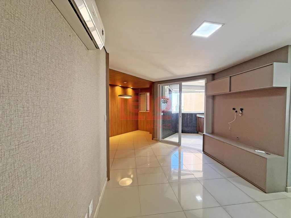 Apartamento para locacao no Novo Centro em Maringa com 147,81m² por R$ 3.600,00