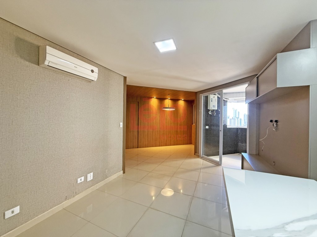 Apartamento para locacao no Novo Centro em Maringa com 147,81m² por R$ 3.600,00