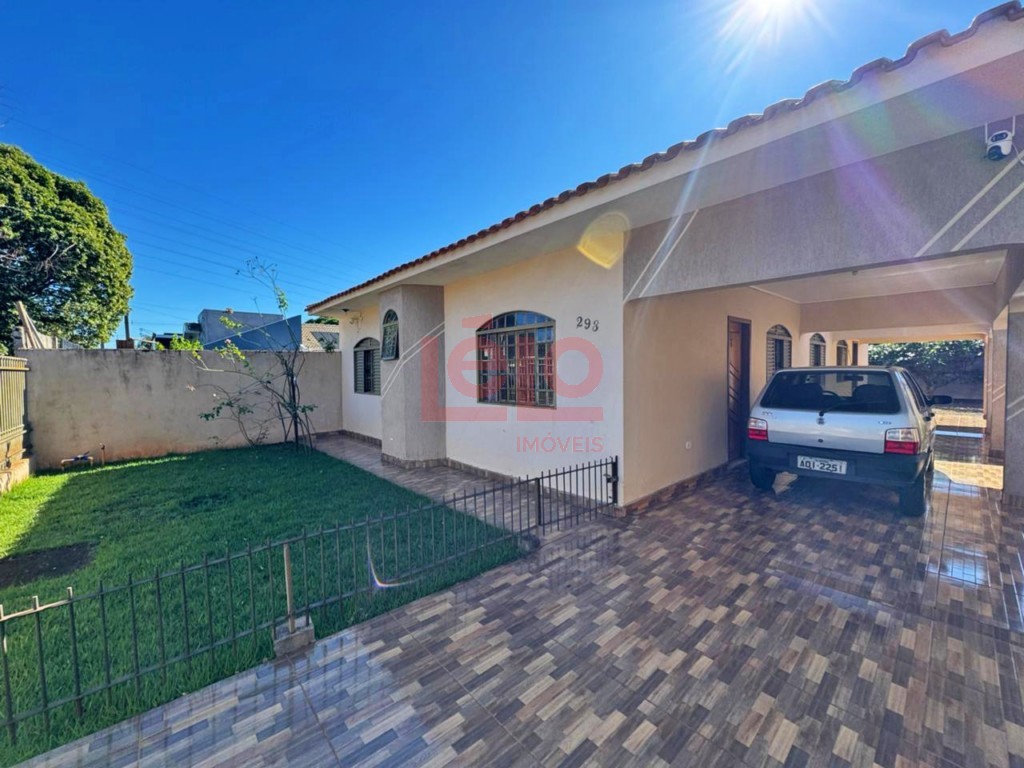 Casa Residencial para venda no Parque Hortencia em Maringa com 319,2m² por R$ 450.000,00