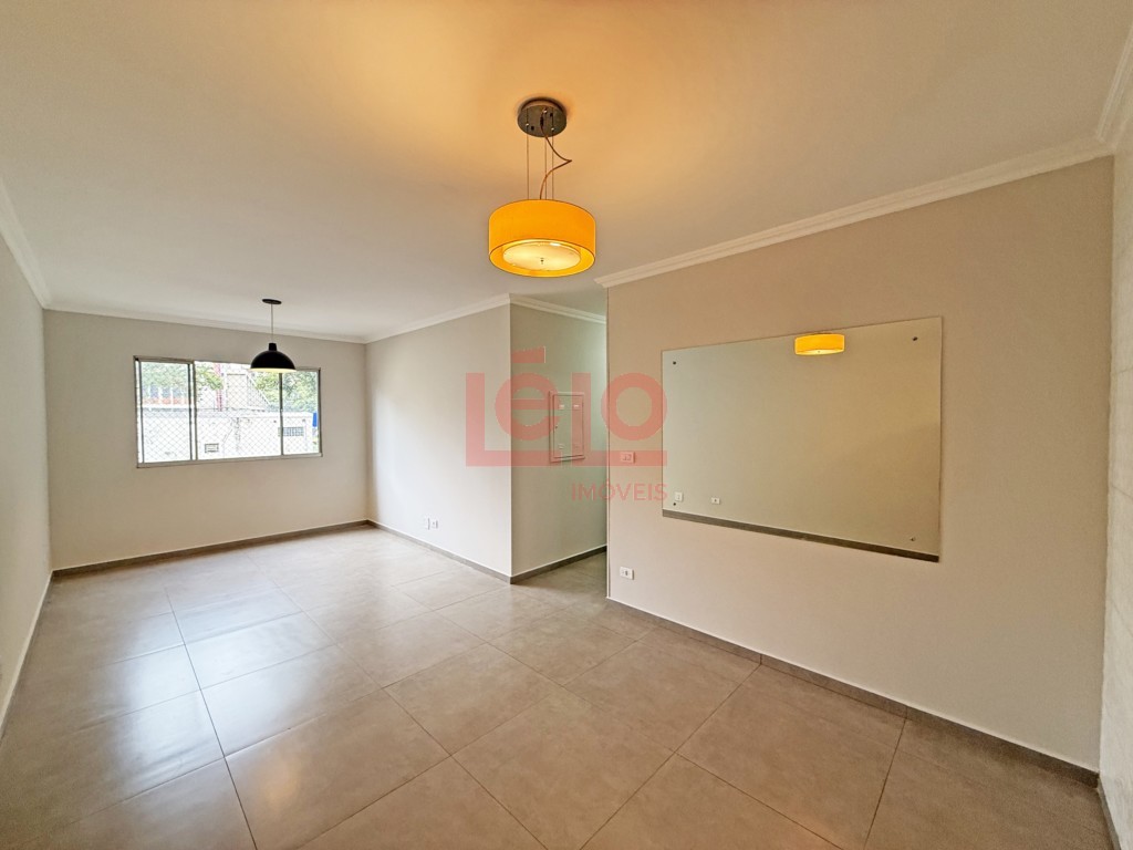 Apartamento para locacao no Zona 07 em Maringa com 117,97m² por R$ 2.000,00