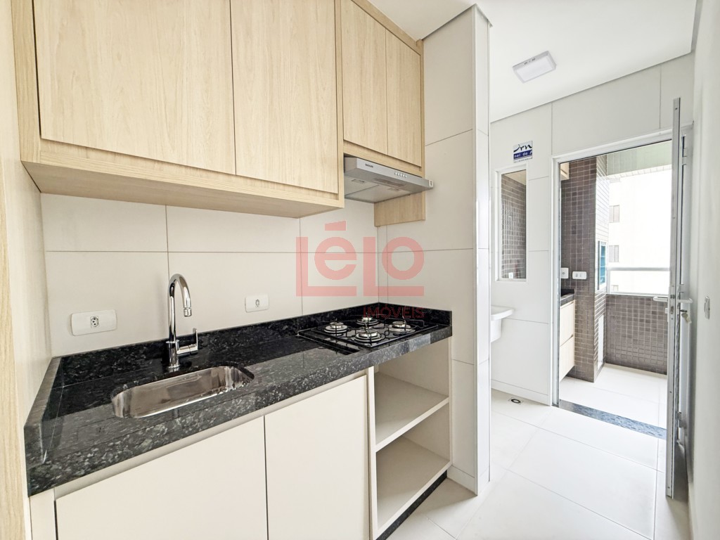 Apartamento para locacao no Zona 07 em Maringa com 106,54m² por R$ 2.500,00