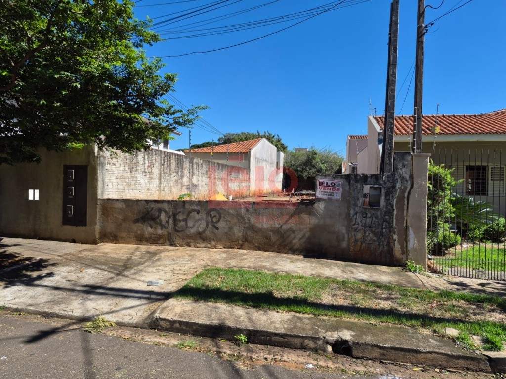Terreno para venda no Vila Esperanca em Maringa com 256,5m² por R$ 370.000,00