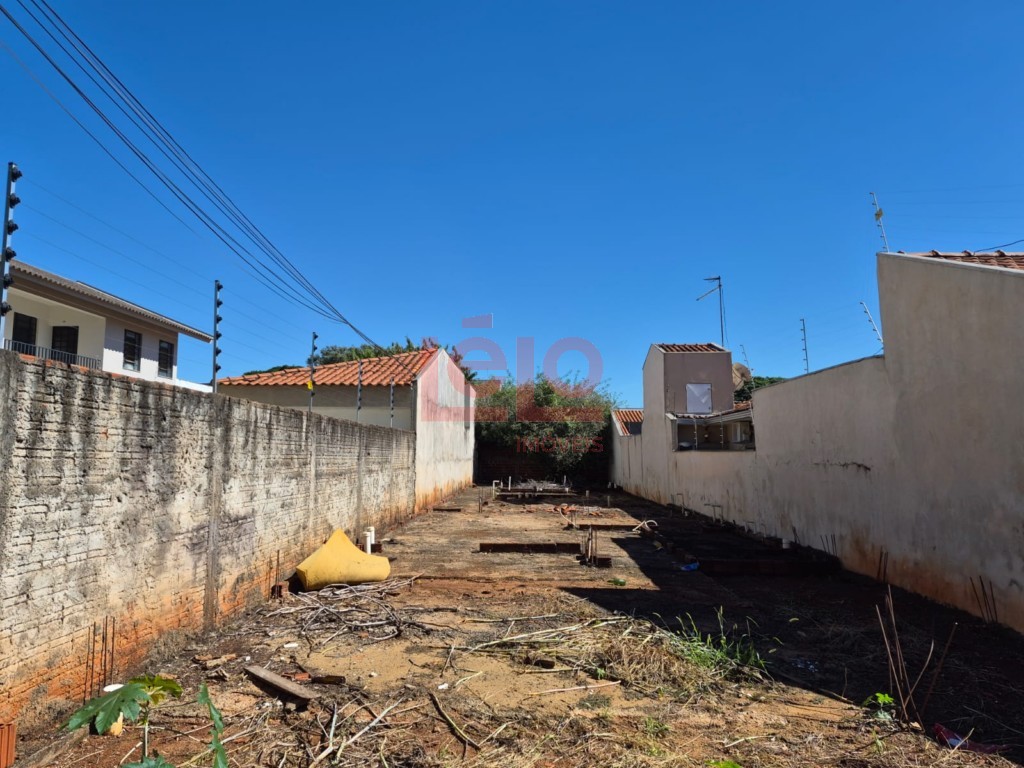 Terreno para venda no Vila Esperanca em Maringa com 256,5m² por R$ 370.000,00