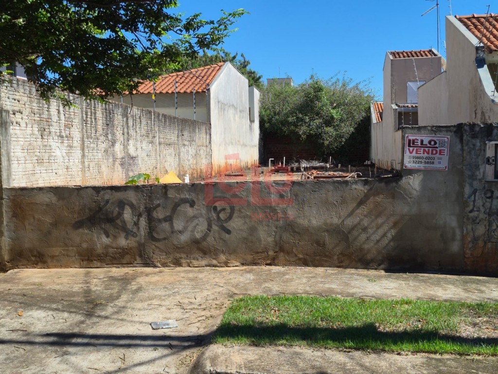 Terreno para venda no Vila Esperanca em Maringa com 256,5m² por R$ 370.000,00