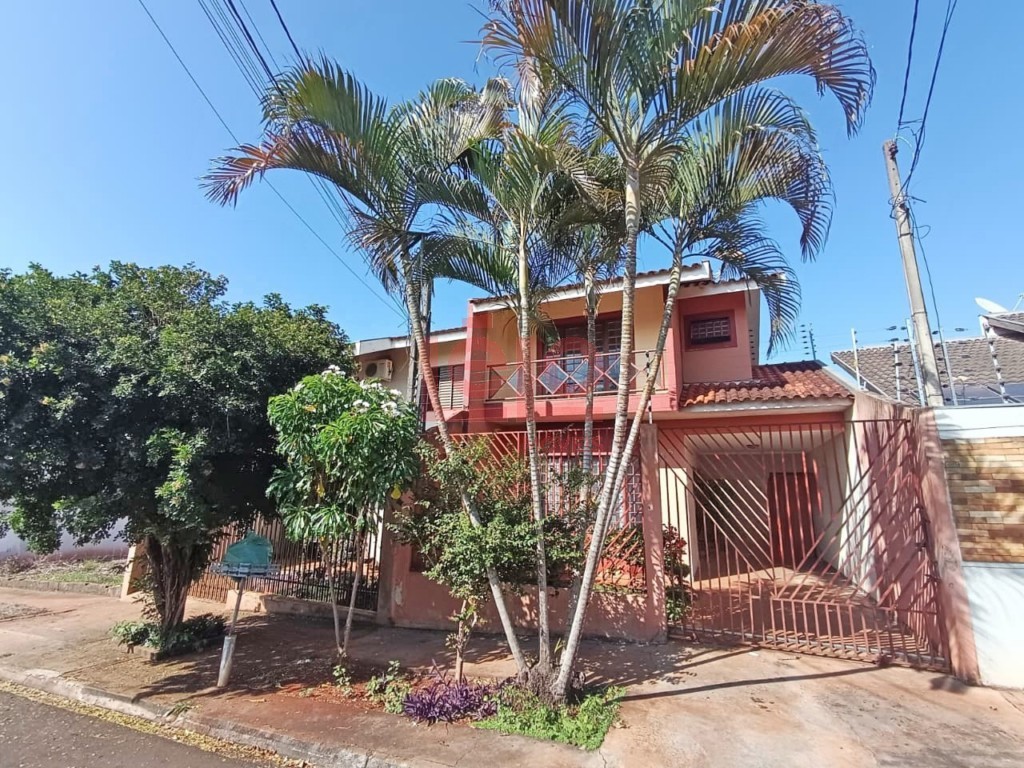 Sobrado para venda no Jardim Santa Helena em Maringa com 150,15m² por R$ 550.000,00