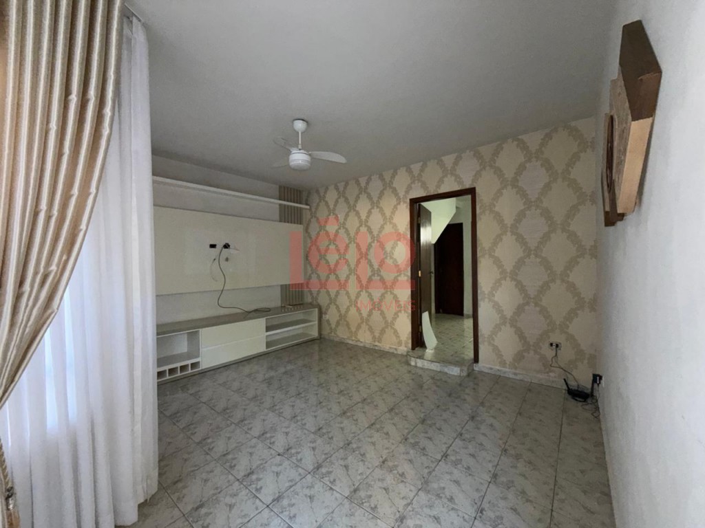 Sobrado para locacao no Jardim Vitoria em Maringa com 158,71m² por R$ 2.800,00