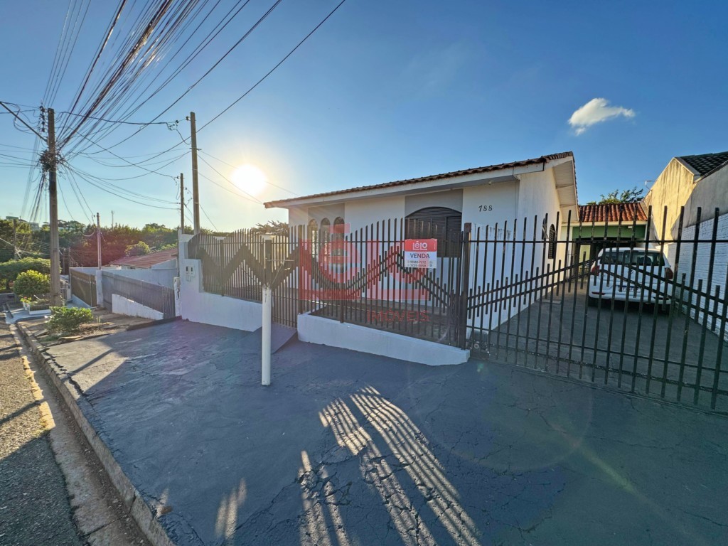 Casa Residencial para venda no Parque das Laranjeiras em Maringa com 300m² por R$ 550.000,00