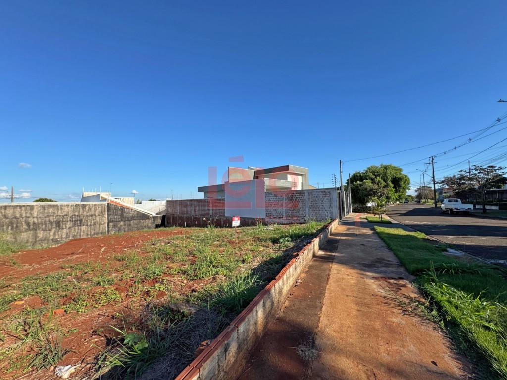 Terreno para venda no Jardim Paulista IV em Maringa com 416,72m² por R$ 310.000,00