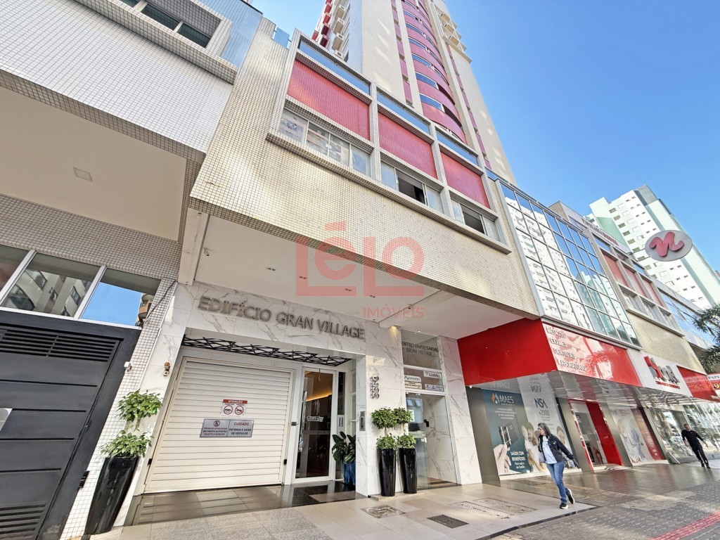 Apartamento para venda no Novo Centro em Maringa com 176,61m² por R$ 760.000,00