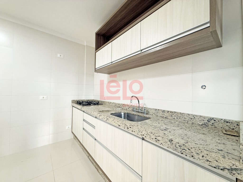 Apartamento para venda no Novo Centro em Maringa com 176,61m² por R$ 760.000,00