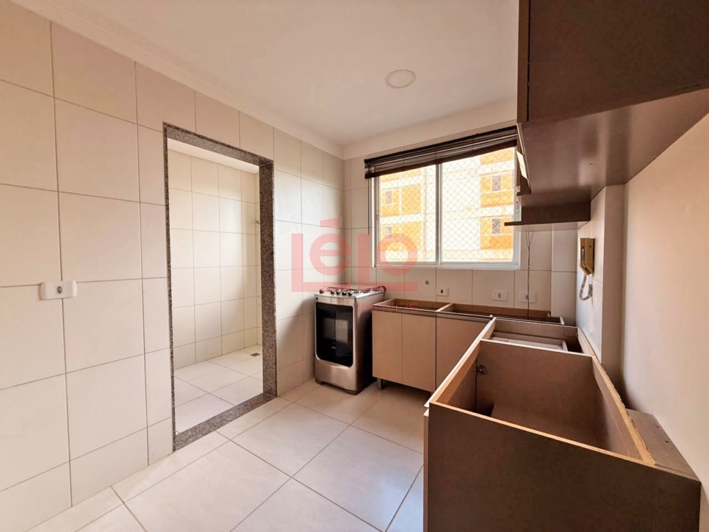 Apartamento para locacao no Zona 07 em Maringa com 107,02m² por R$ 1.750,00
