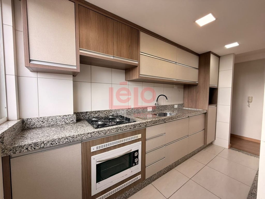 Apartamento para locacao no Zona 07 em Maringa com 123,52m² por R$ 1.950,00