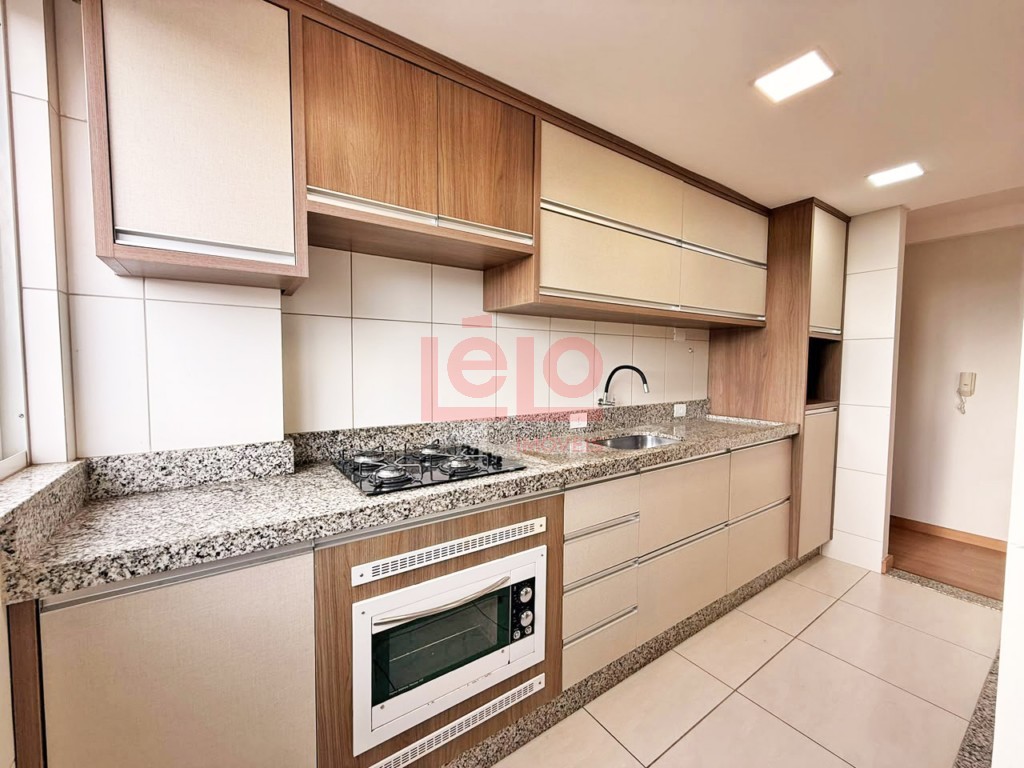 Apartamento para locacao no Zona 07 em Maringa com 123,52m² por R$ 1.950,00