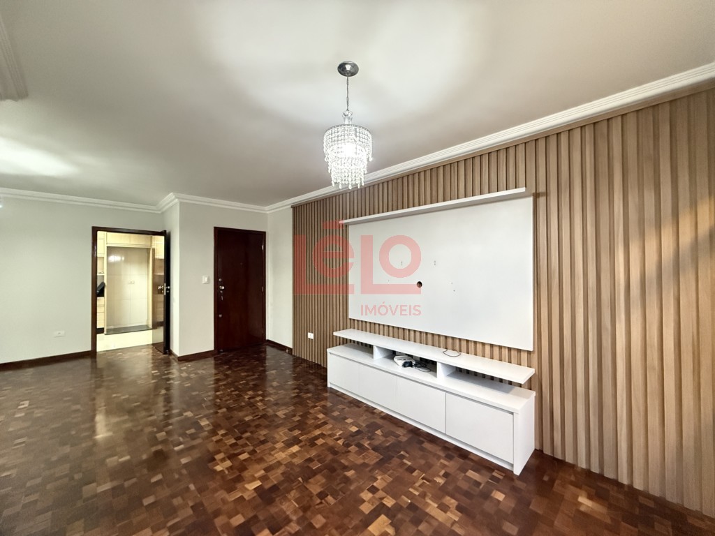 Apartamento para locacao no Zona 01 em Maringa com 173,56m² por R$ 3.300,00