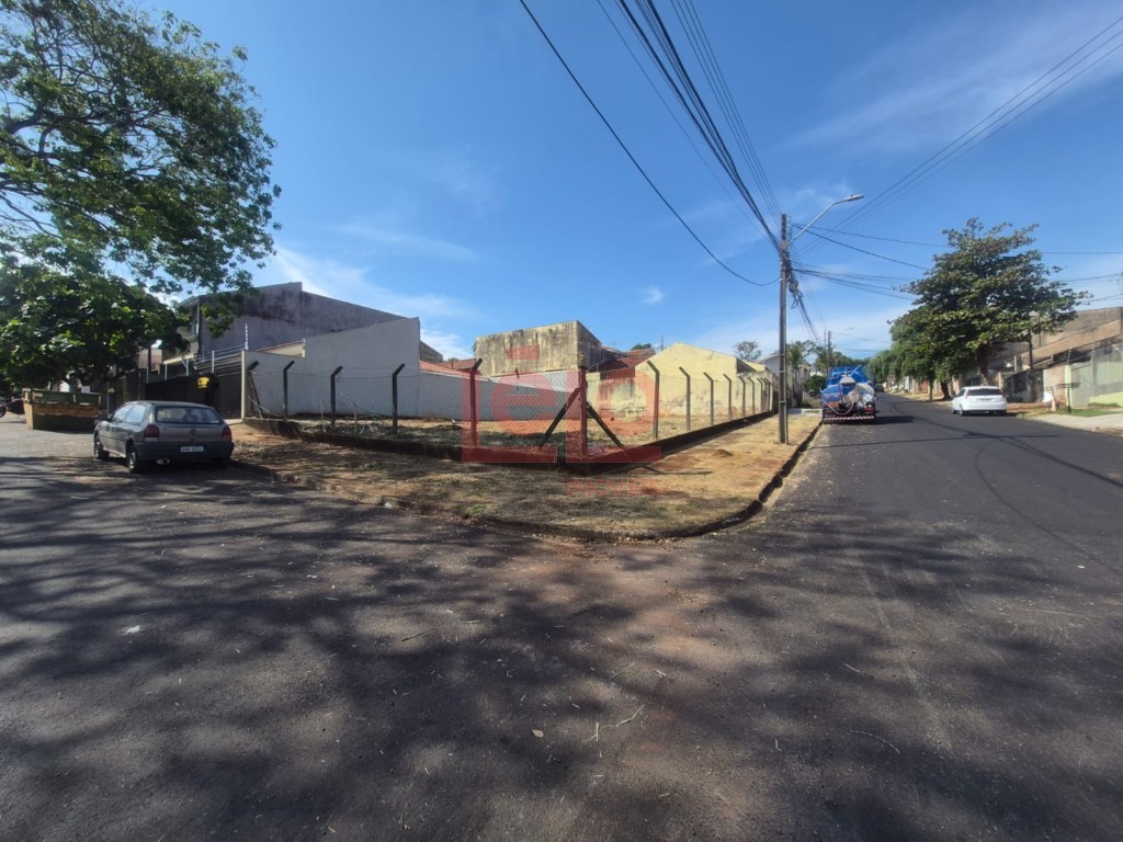 Terreno para venda no Jardim Imperial II em Maringa com 375m² por R$ 360.000,00