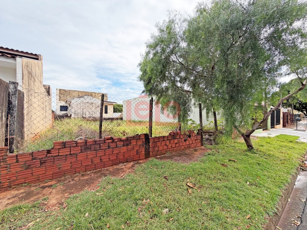 Terreno para venda no Jardim Novo Oasis em Maringa com 300,22m² por R$ 350.000,00