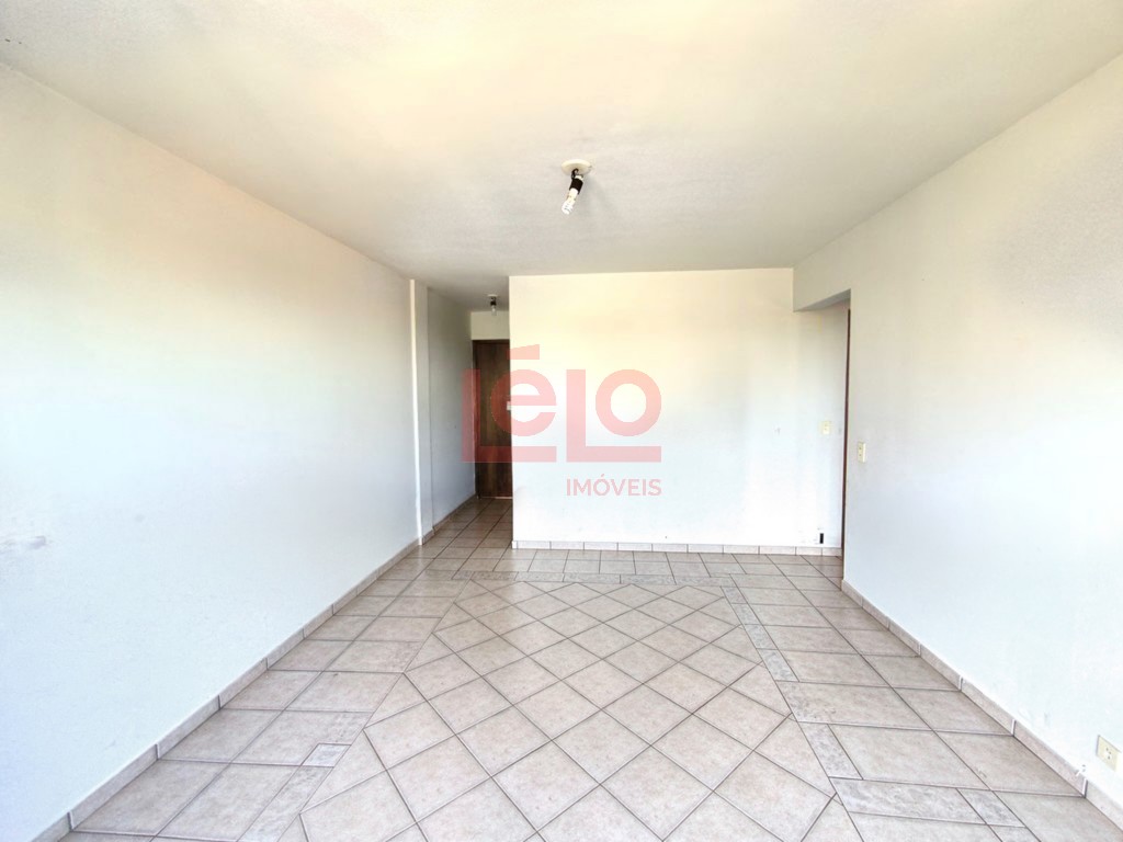 Apartamento para venda no Zona 07 em Maringa com 72,7m² por R$ 210.000,00