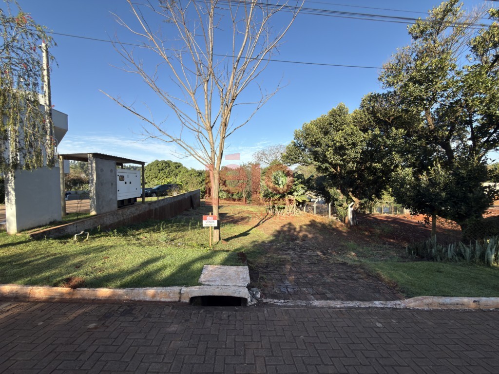 Terreno para venda no Jardim Alvorada em Maringa com 2.098,73m² por R$ 1.200.000,00